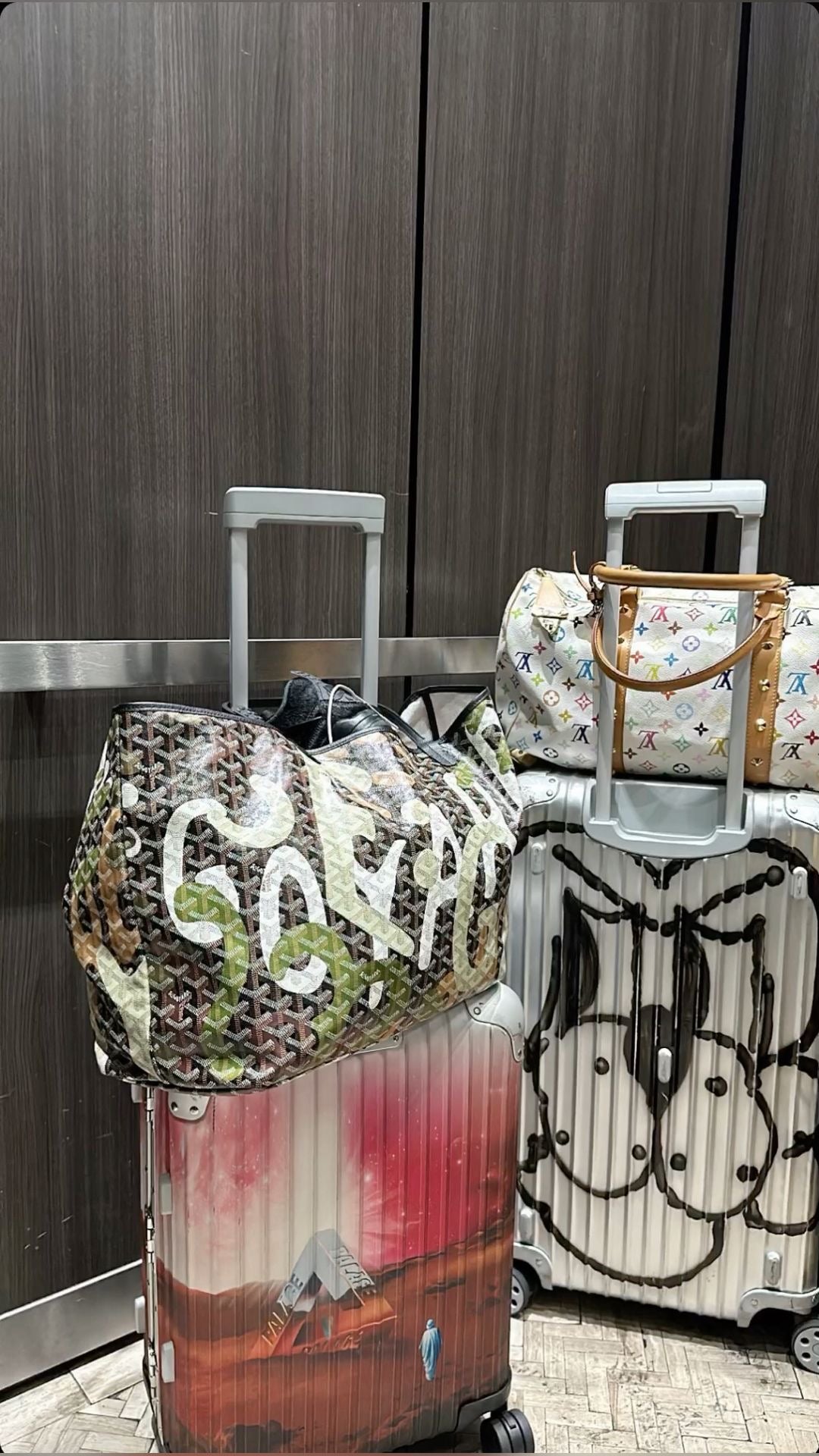 SIGNATURE TEE (Copy) (Copy) (Copy) (Copy) (Copy)