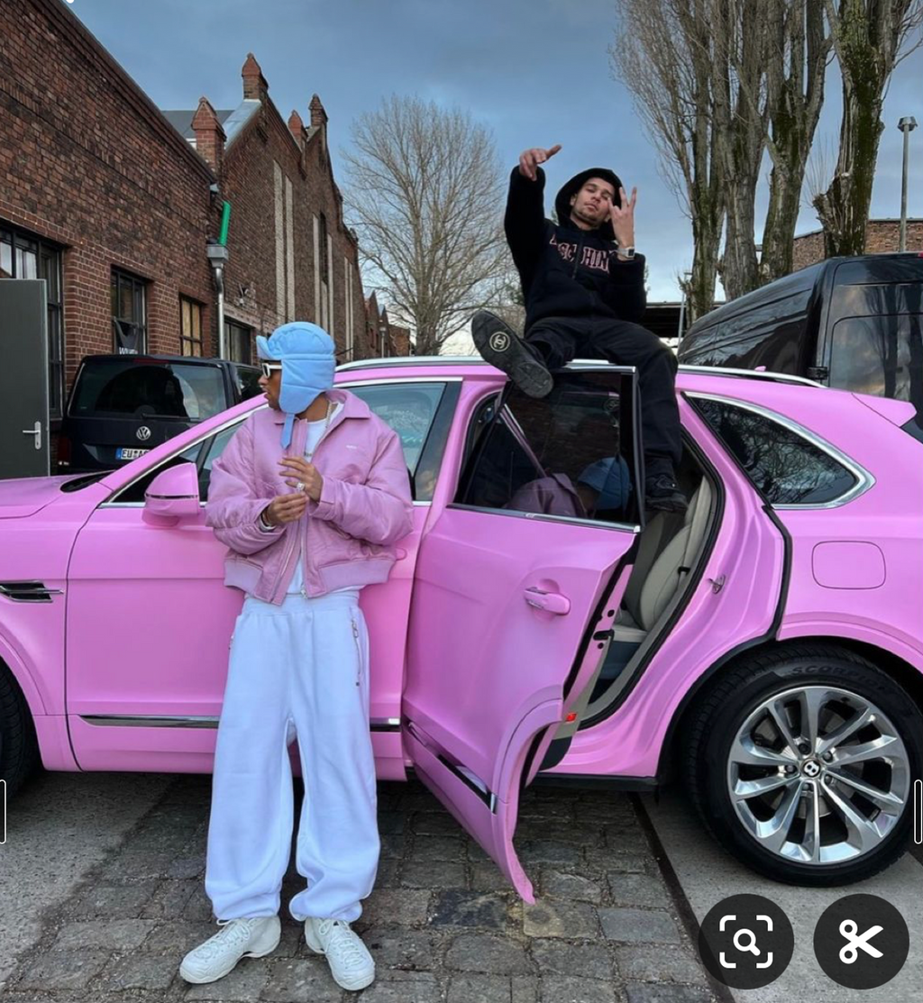 SIGNATURE TEE (Copy) (Copy) (Copy)