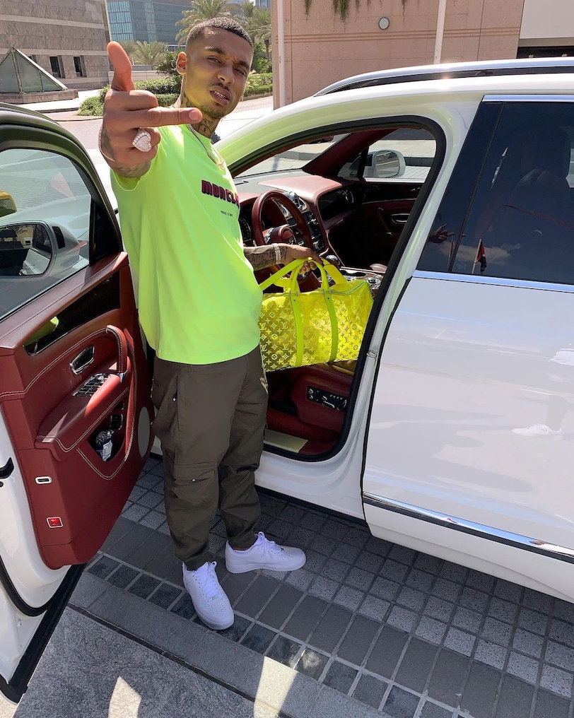 BLACK ADDICTED TO MONEY TEE (Copy)